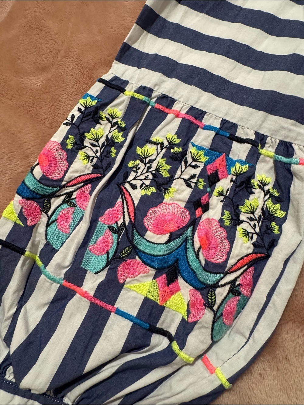Vilagallo Striped Mixed Media 3/4 Sleeve Top with Neon Embroidery, Size 40 (M) - Picture 4 of 8